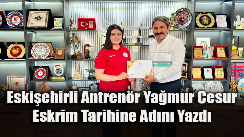 �l M�d�r� Hasan Kal�n�dan, Eskrim Tarihine Ge�en Antren�r Ya�mur Cesur�a Tebrik